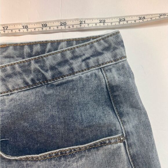 PrettyLittleThing Plus Light Blue Wash Distressed Longline Denim Shorts Size 20 - Picture 12 of 16